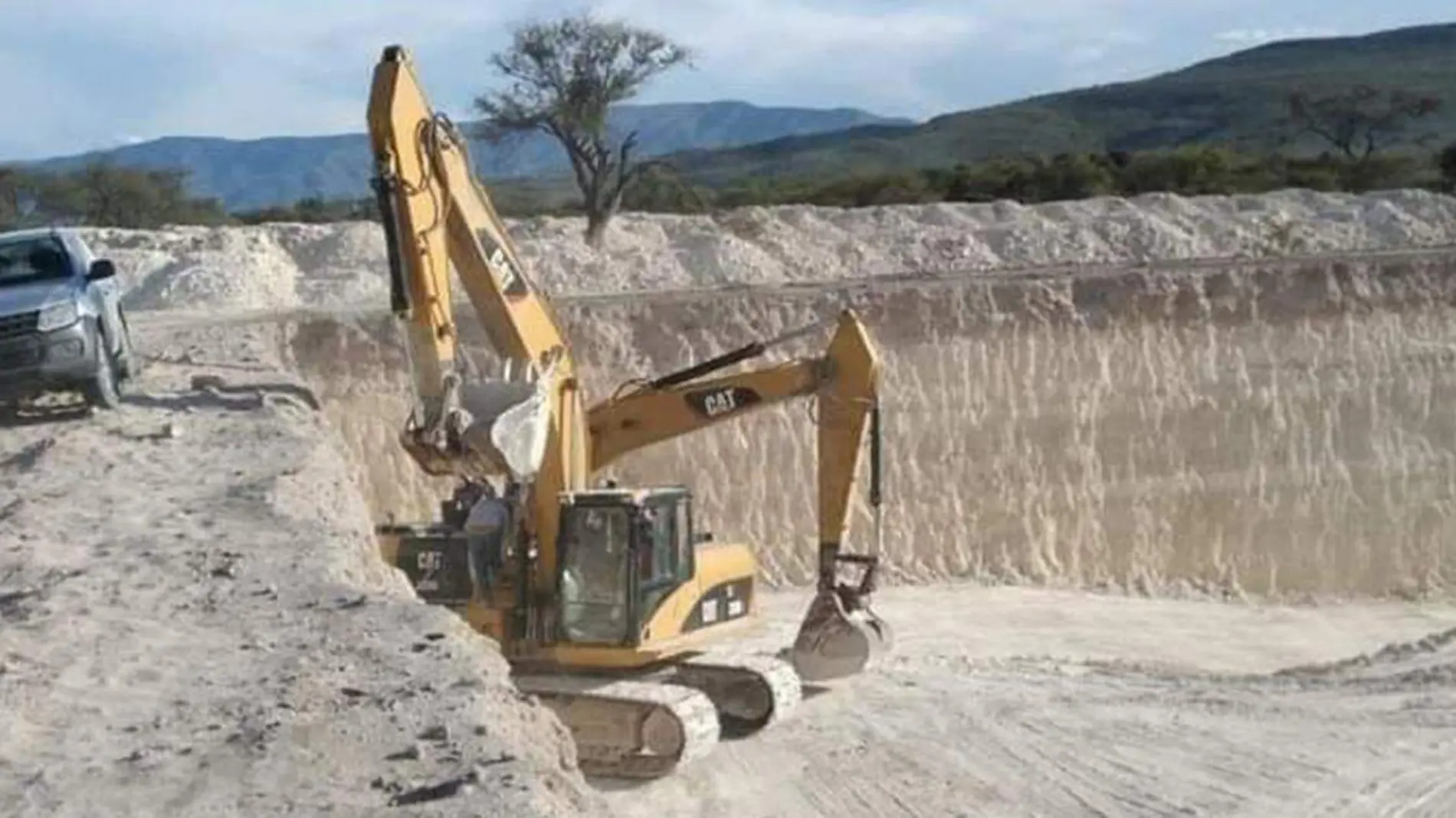 Se encienden los focos de alarma para los habitantes de San Marcos Necoxtla, tras difundirse imágenes de trabajos de excavación